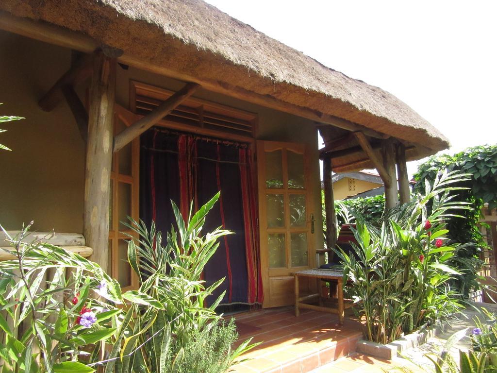 אנטבה Precious Guesthouse מראה חיצוני תמונה